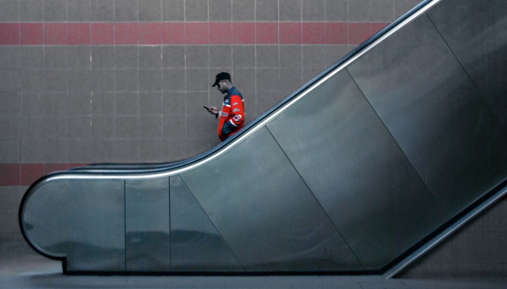 La foto no representa precisamente la realidad; el metro de Atenas suele estar hasta los topes