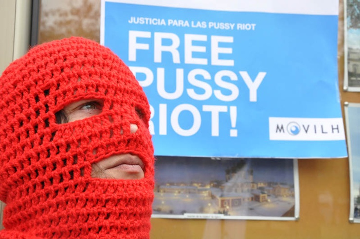 Une campagne se trame actuellement sur les réseaux sociaux et propose d'échanger les Pussy Riot contre Depardieu, Bardot et Mireille Mathieu.