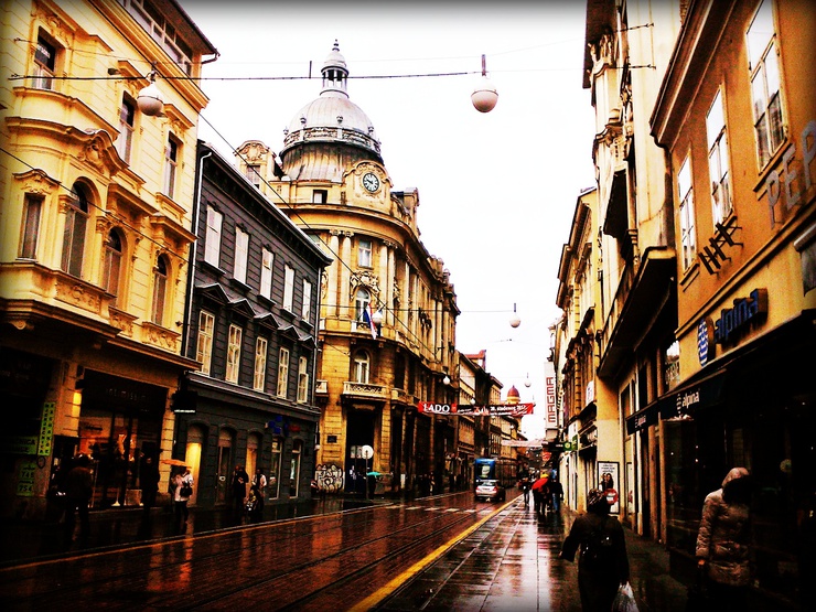 La capital croata amanecía lluviosa.
