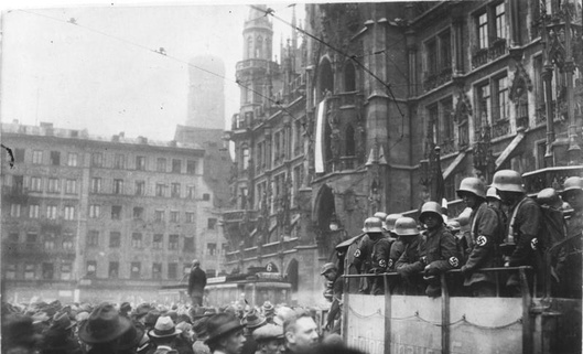 Deutsches Bundesarchiv (German Federal Archive)/ Wikipedia