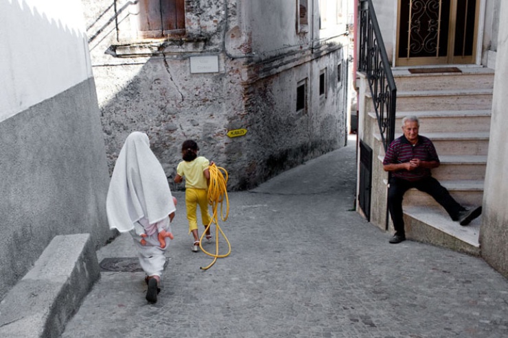 Il comune, in provincia di Reggio Calabria, è noto al grande pubblico per il ritrovamento dei due "Bronzi di Riace" di età ellenistica.