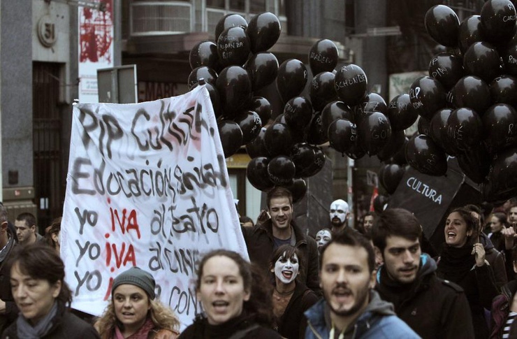 La subida de los impuestos en cultura supone un varapalo para el mundo del espéctaculo, que no ha dudado en manifestarse en contra.