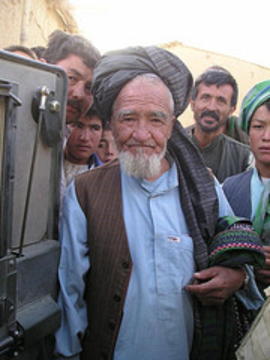 Bärtige Männer mit Turban sind so, wie man sich im Westen gerne den Afghanen vorstellt. Doch ist dieses Bild repräsentativ? (Credit to: Rybolov/Flickr)