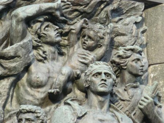 Monument aux héros du ghetto juif de Varsovie, commémorant l'insurrection du ghetto en avril 1943