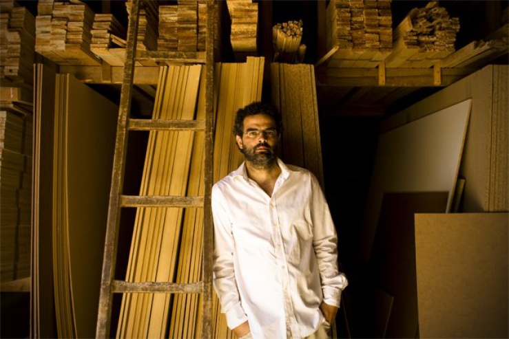 Avec Jérusalem (2005) il a reçu le prix Saramago et le prix Portugal Telecom de littérature en 2007