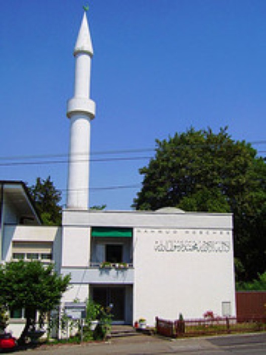 Bisher ist dies die einzige Moschee mit Minarett in Zürich. Die SVP will das dies auch so bleibt. Credit to: lido_6006/Flickr