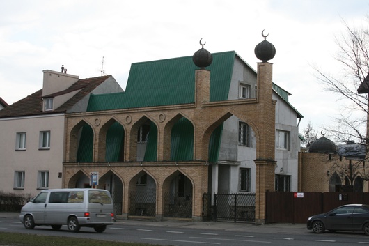 Il n'existe aujourd'hui que 4 mosquées à part entière (sans compter les mosquées improvisées) en Pologne