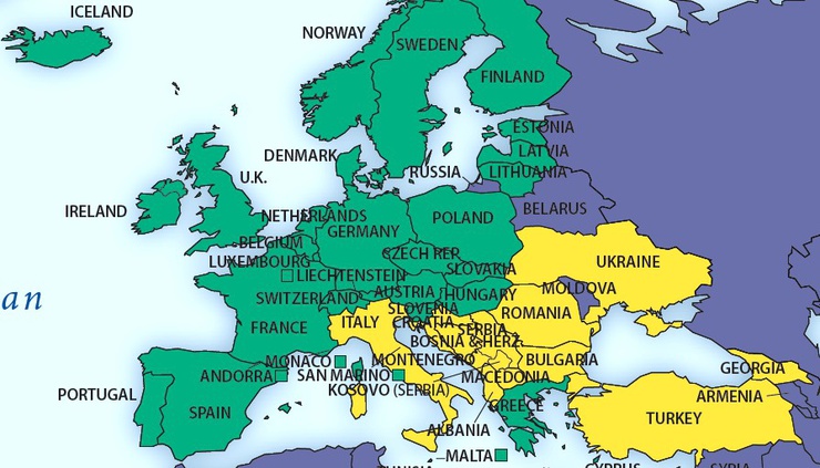 En verde, la prensa "libre"; en amarillo, "parcialmente libre" y en azul, "no libre"