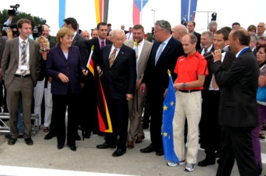 Günther Beckstein und Angela Merkel bei der Autobahneröffnung in Trisching