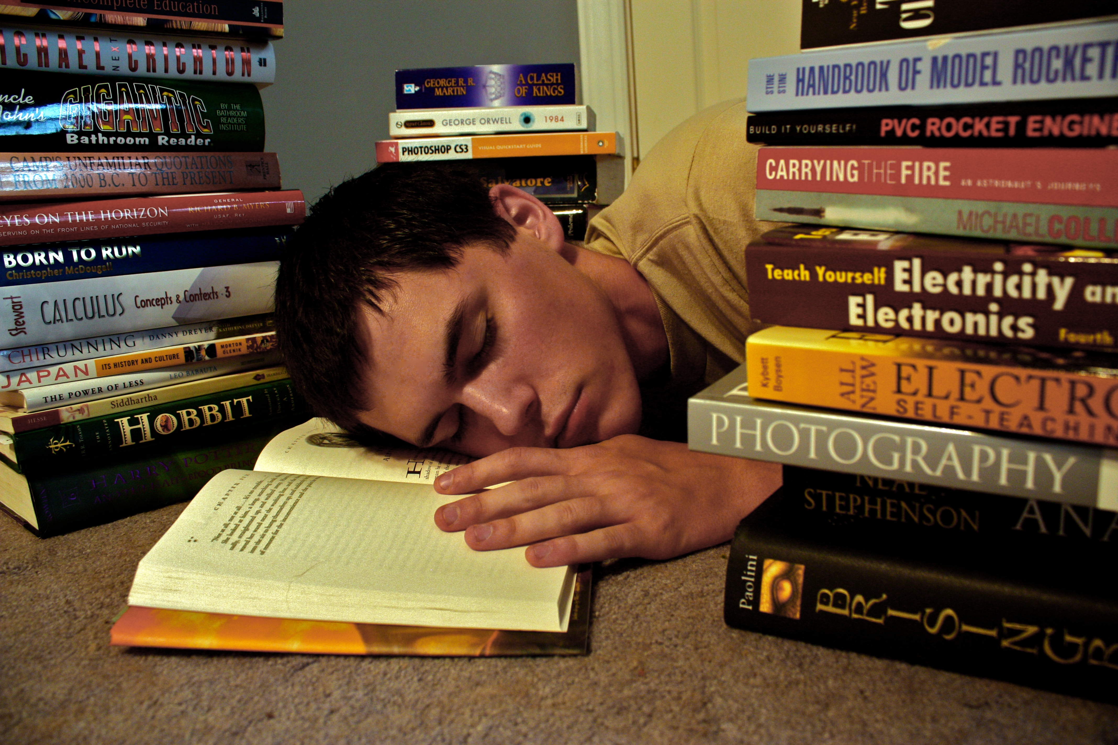 Сон книги много