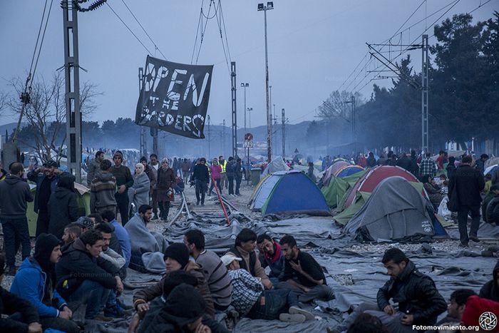 Image for Idomeni: fare una richiesta di asilo via Skype