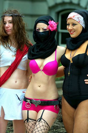 Image for SlutWalk: La marcha de las putas desembarca en Europa