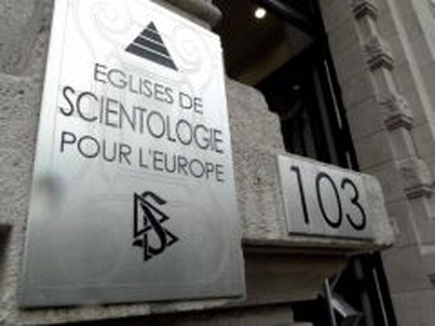 Image for Midi à la porte des Églises de Scientologie pour l'Europe