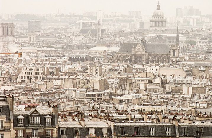 Image for Looking for a House in Paris: A Real Odyssey!