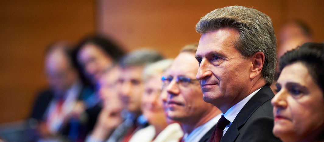 Image for Günther Oettinger: Feiernder Aktenfresser oder bürgernaher Alleskönner?