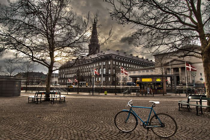 Image for Más democracia, mejor integración: la reacción danesa a los disparos en Copenhague