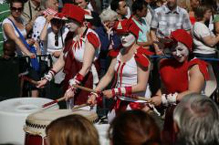 Image for Zinneke parade et piKniK electroniK, d'une tradition bruxelloise à l'autre