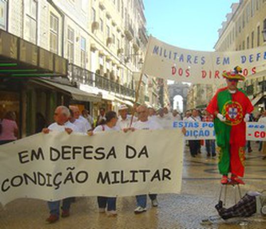 Image for Portugal : tais-toi et marche !
