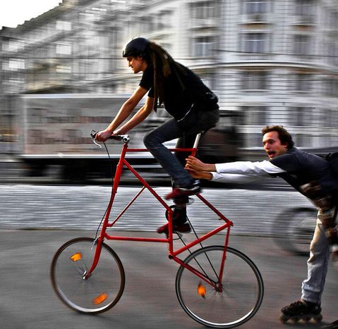 Image for Pedalando a Roma: un viaggio negli inferi