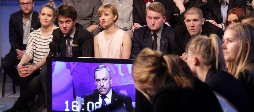 Image for Da destra a sinistra: Giovani polacchi contro