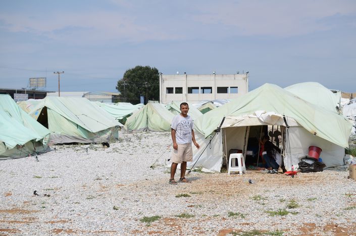 Image for Refugiados en Grecia: una vida entre sombras