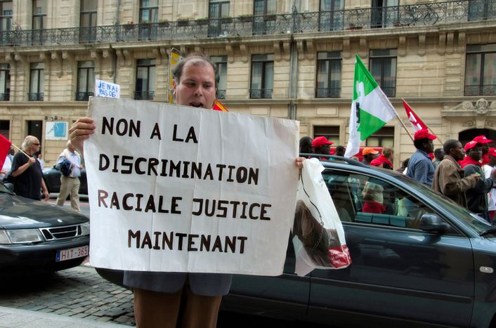 Image for Racisme et discrimination: les travailleurs immigrés en difficulté à Bruxelles