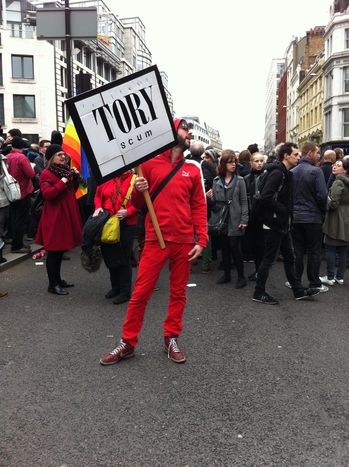 Image for London: Proteste gegen Maggie Thatchers Prunk-Beerdigung
