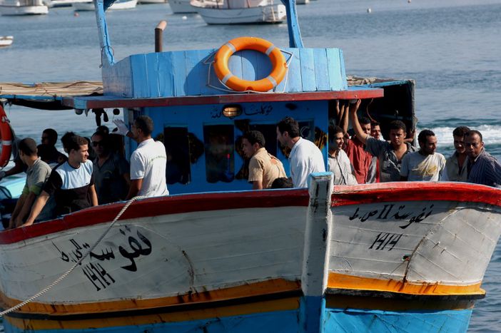 Image for Lampedusa: mar de tragedia, isla de solidaridad