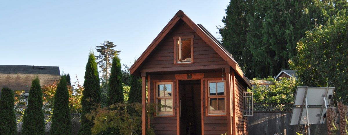Image for Tiny Houses: Think big, live small
