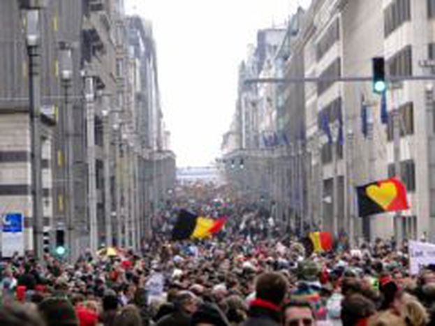 Image for Brussels calls for the formation of a government