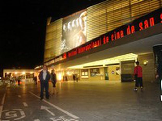 Image for Festiwal Kina w Donosti - położone kino społeczne
