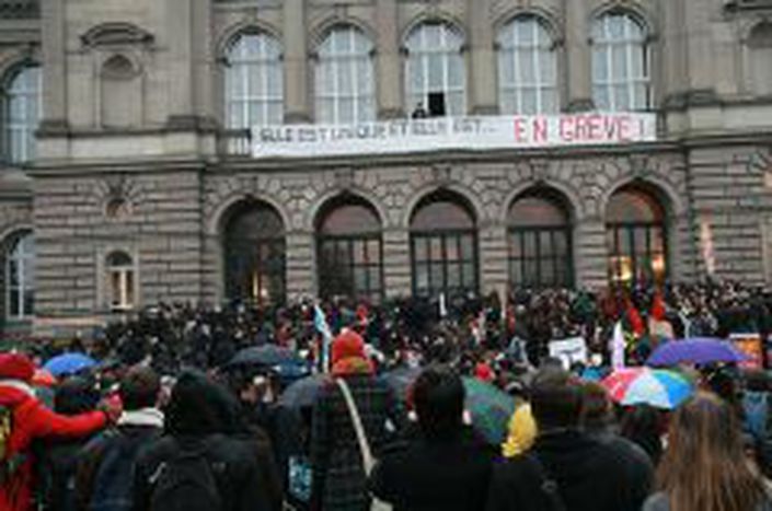 Image for La Universidad «fuera de los muros» o el principio de la huelga activa