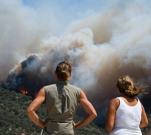 Image for Grecia: isole a prova di fuoco e cemento