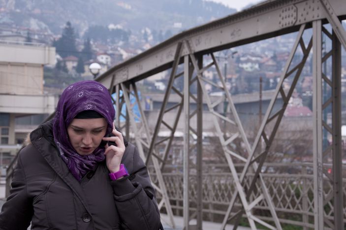 Image for A Sarajevo, visas vers l'ouest, cynisme à l'est 