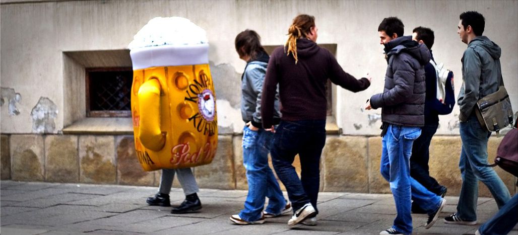 Image for Warzenie piwa nad trumną Lecha Kaczyńskiego