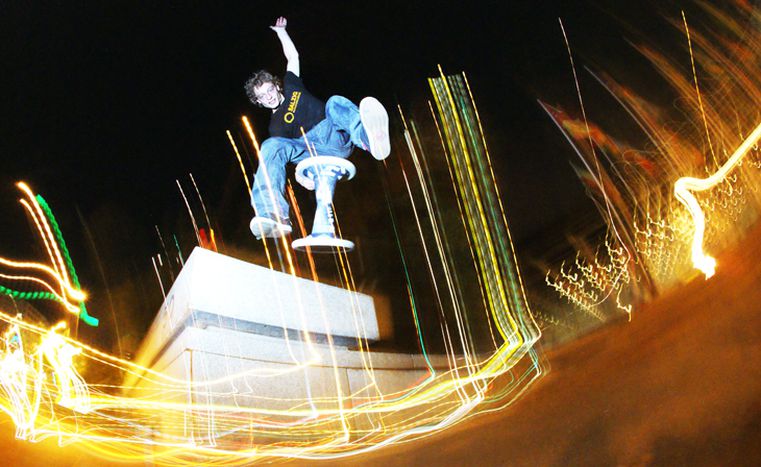 Image for Sporthocker: skating with stools in Berlin