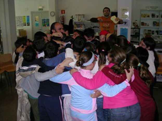 Image for Espagne, on bouquine en banlieue
