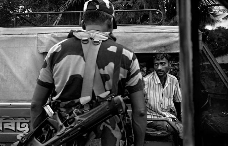 Image for Indien-Bangladesch: die Mauer, die Angst und ein mutiger Fotograf