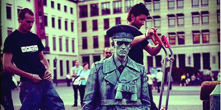 Image for De bébés communistes aux « working girls » de l’Est