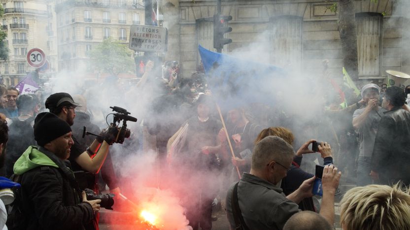 Image for [Video] Paris protests: Not all tear gas and troublemakers?