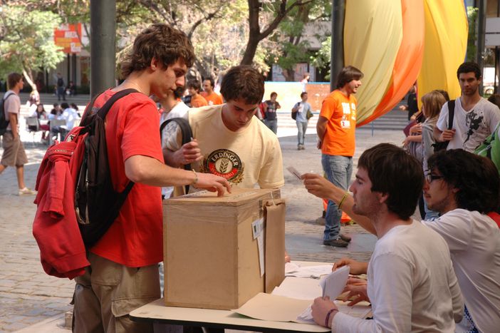 Image for Los referéndums en la Unión Europea: más allá de la desinformación y la crisis de la democracia