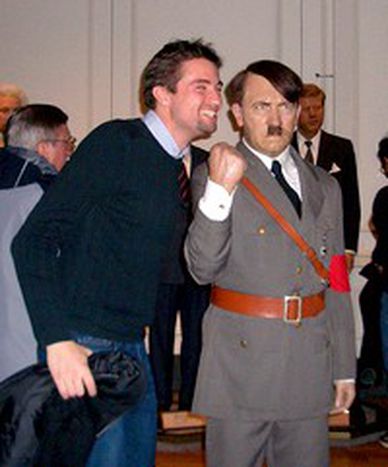 Image for „Mein Führer“: Schwarze Komödie über braune Gesellen
