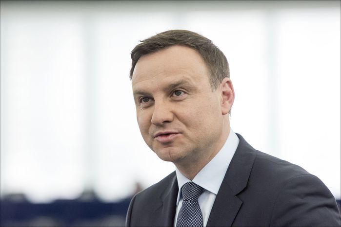 Image for Eurosceptic Duda sworn in as Polish president