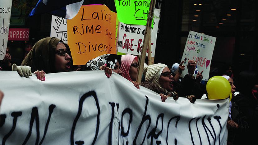 Image for Mujeres con velo, mujeres en acción: ¿qué es el feminismo islámico?