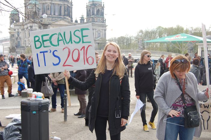 Image for Polish abortion protests: #ISupportGirls all over the world