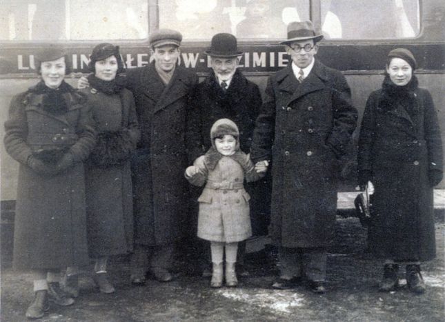 Image for Un enfant polonais ressuscité raconte sa Shoah sur Facebook